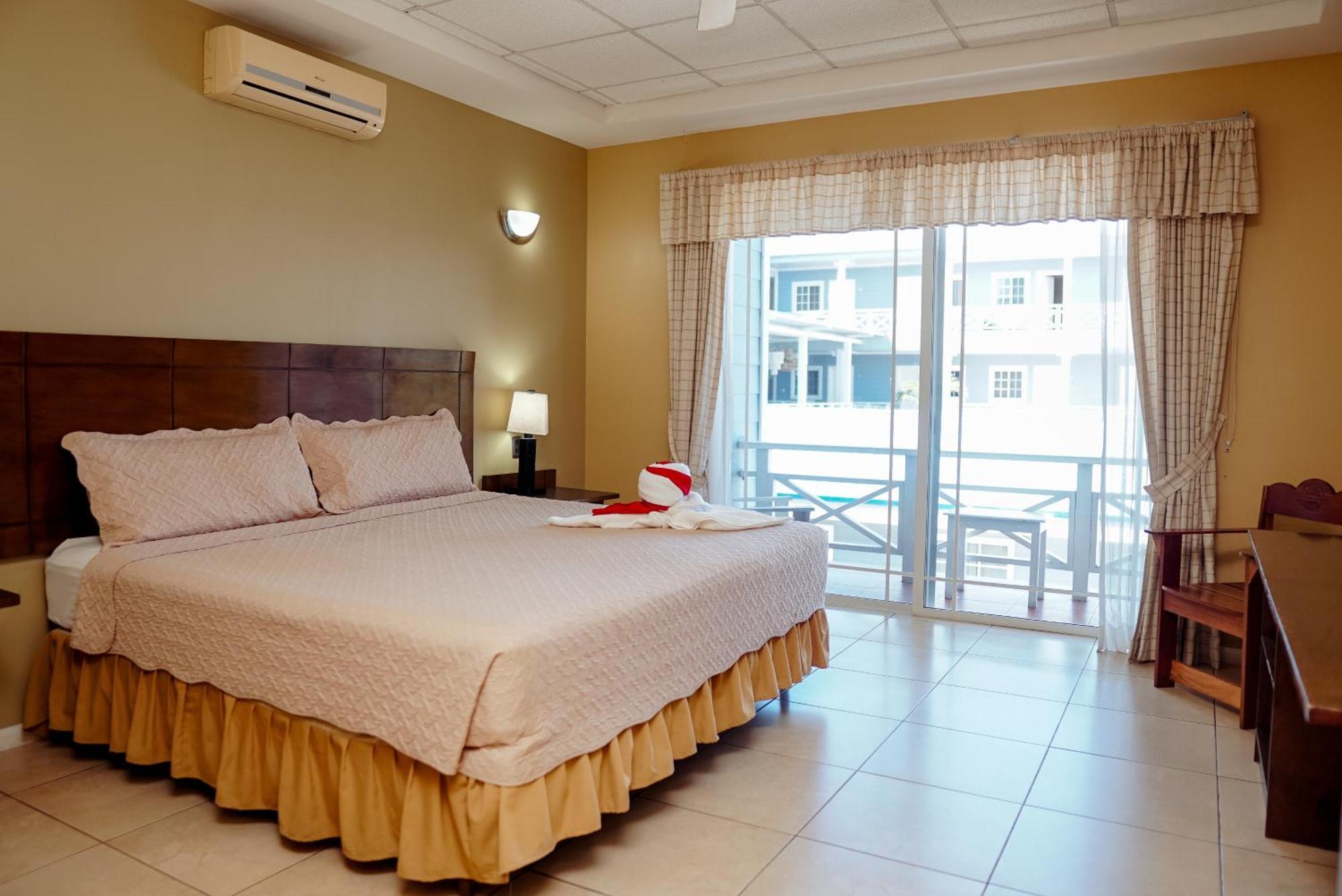 Hotel Casona Del Lago Флорес Екстериор снимка