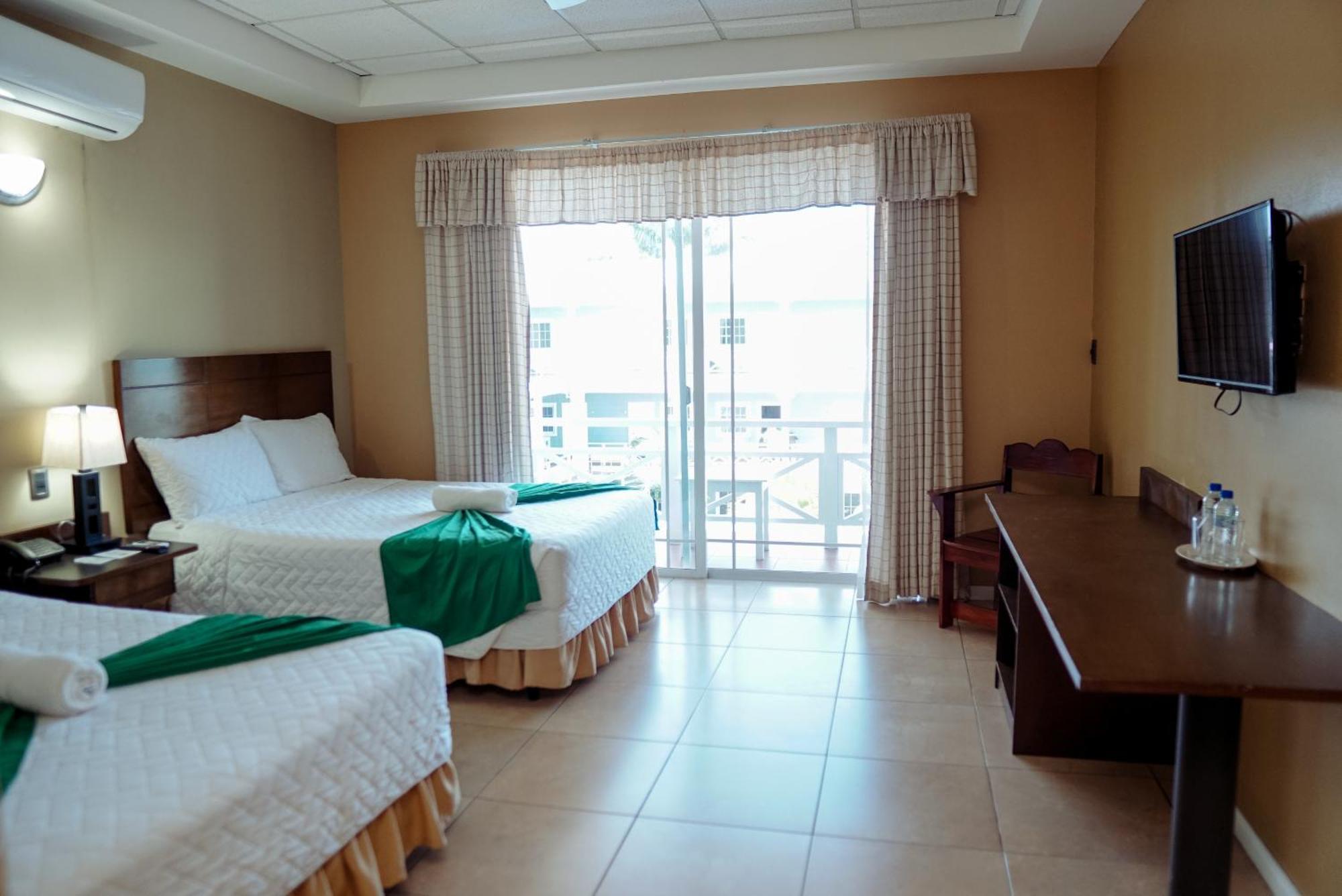 Hotel Casona Del Lago Флорес Екстериор снимка